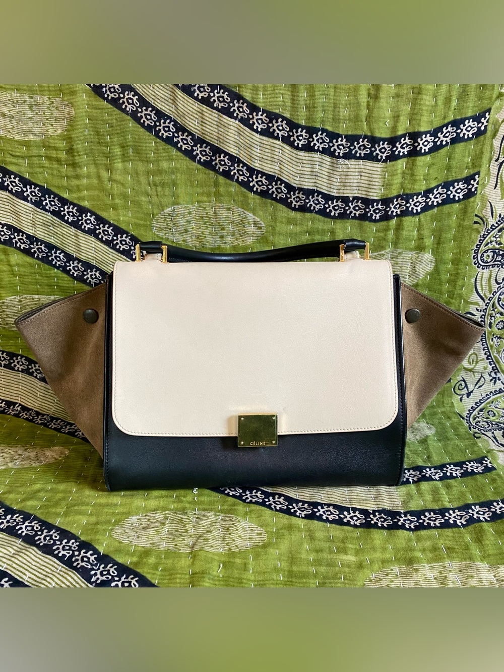 Celine 2014 Tricolor Trapeze Ivory/ Khaki/ Black Drummed Leather Satchel Luxury